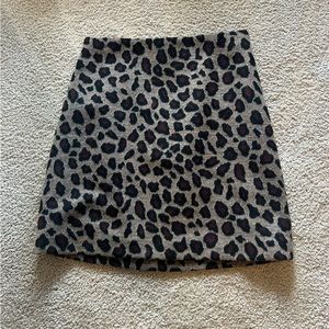 Ann taylor size 4P leopard skirt.